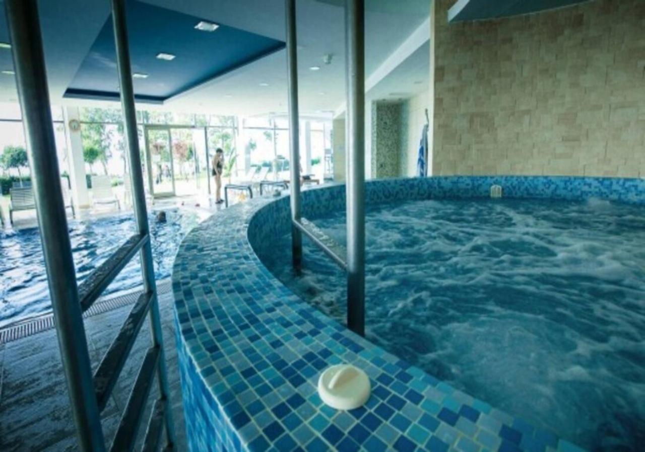 Myflat Club 218 Palazzo Wellness Apartment Шиофок Экстерьер фото