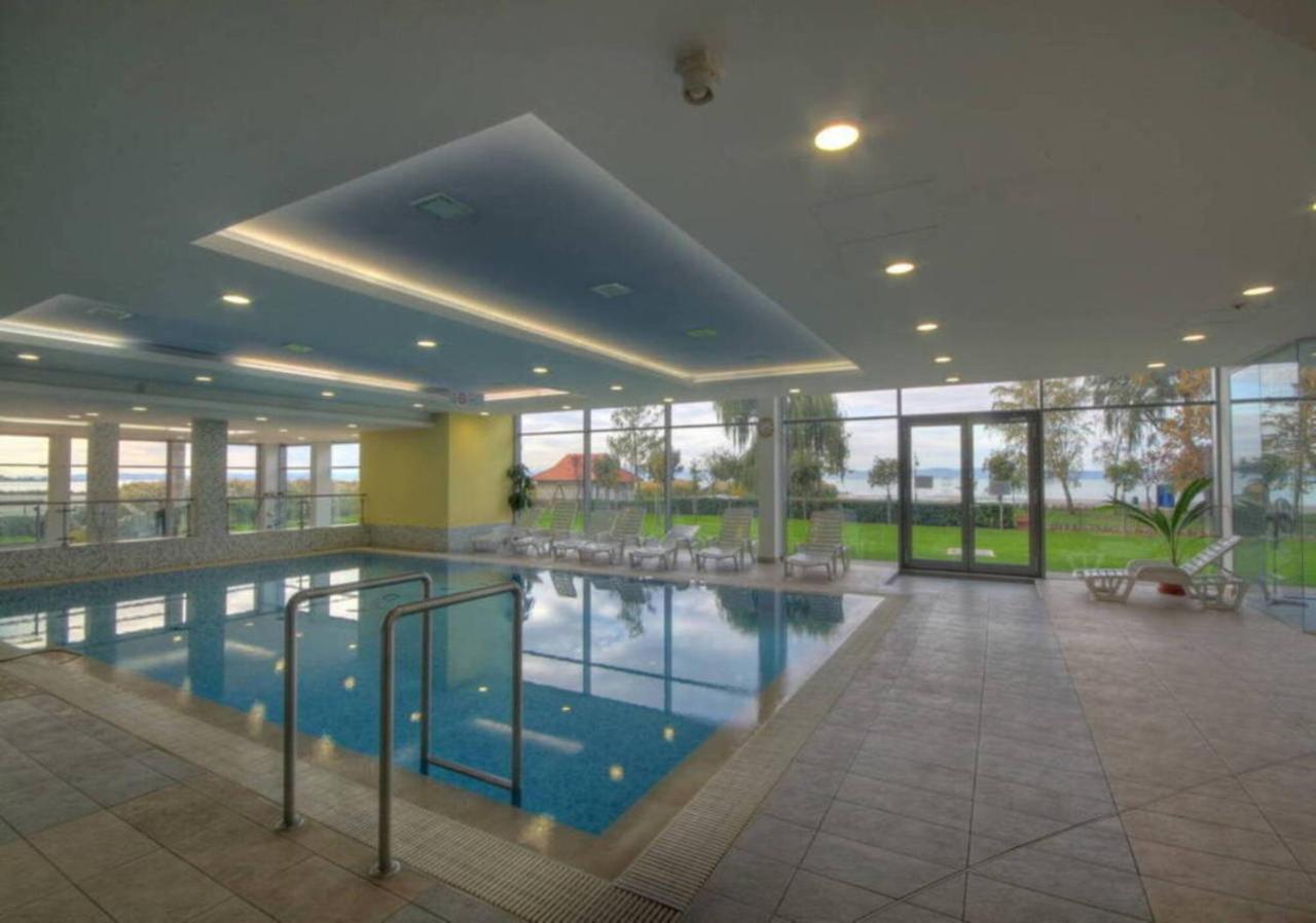 Myflat Club 218 Palazzo Wellness Apartment Шиофок Экстерьер фото