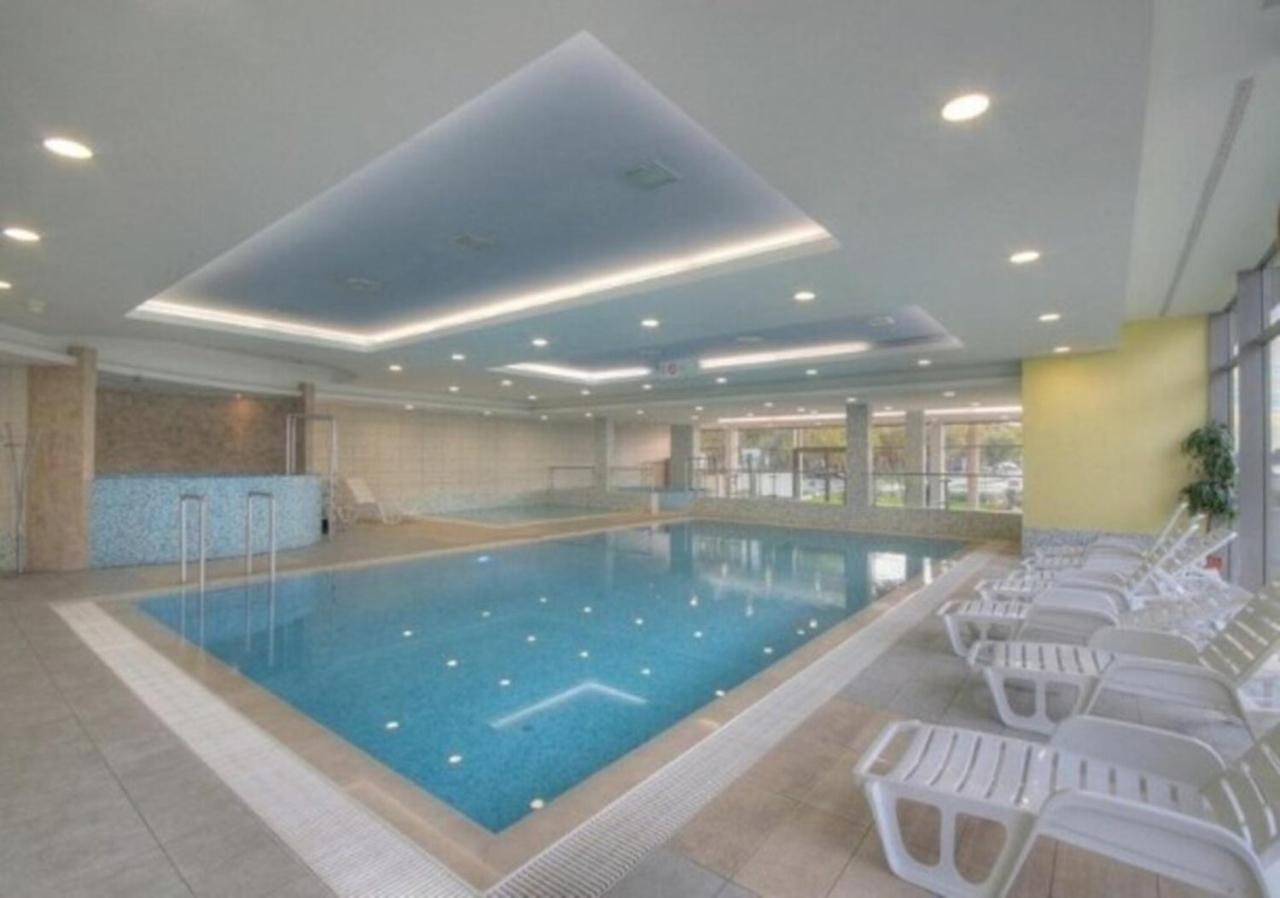 Myflat Club 218 Palazzo Wellness Apartment Шиофок Экстерьер фото