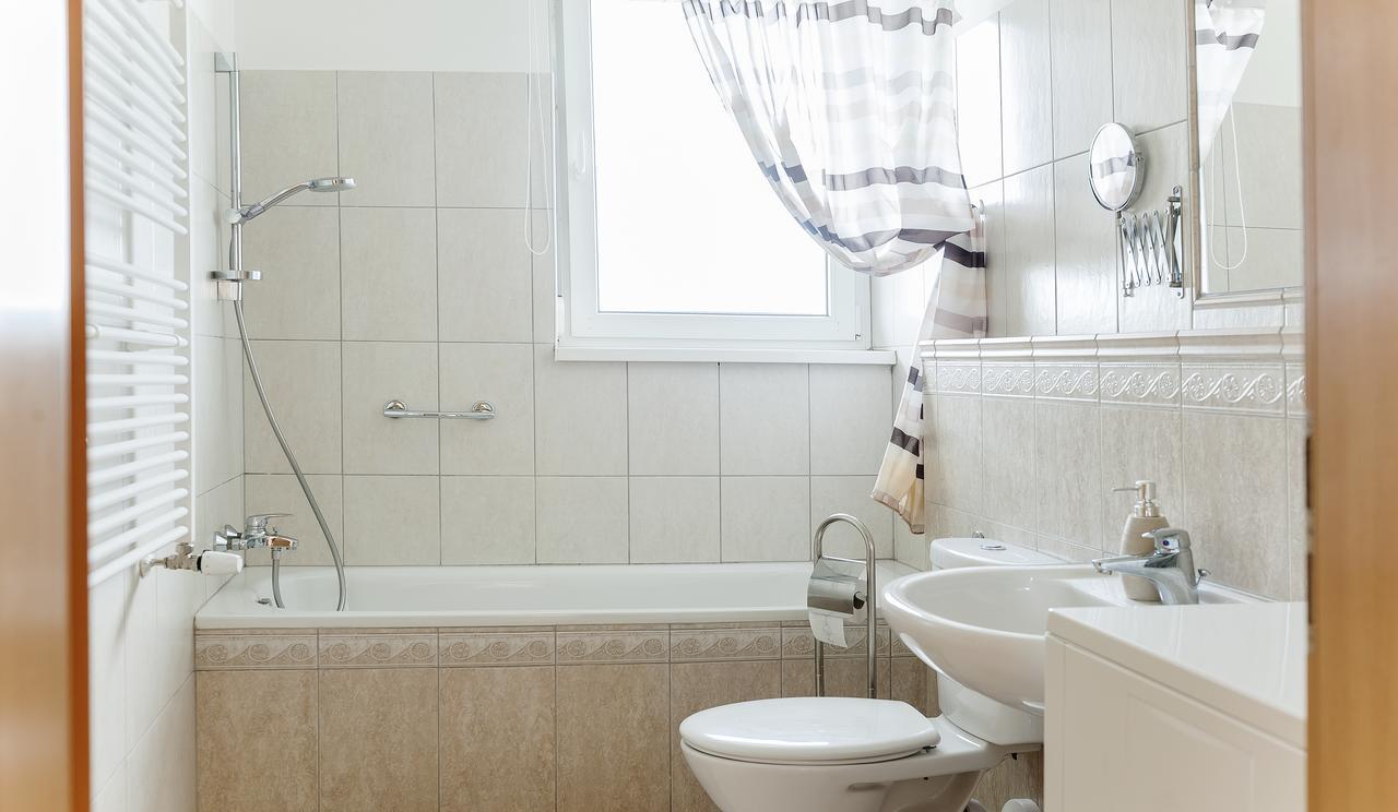 Myflat Club 218 Palazzo Wellness Apartment Шиофок Экстерьер фото