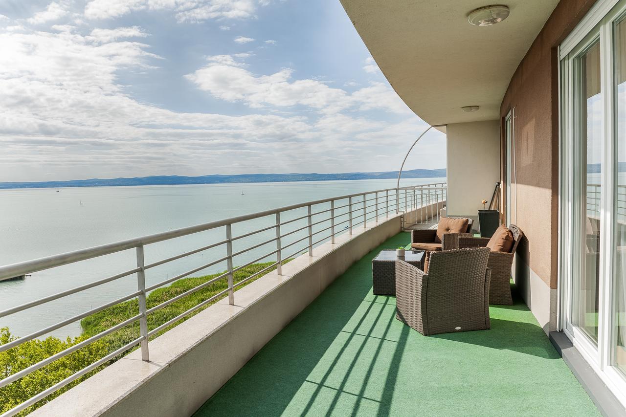 Myflat Club 218 Palazzo Wellness Apartment Шиофок Экстерьер фото