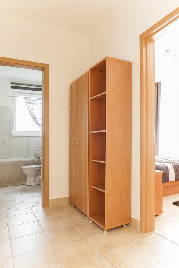 Myflat Club 218 Palazzo Wellness Apartment Шиофок Экстерьер фото