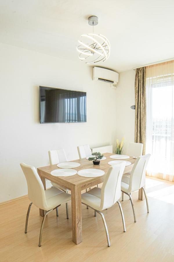 Myflat Club 218 Palazzo Wellness Apartment Шиофок Экстерьер фото